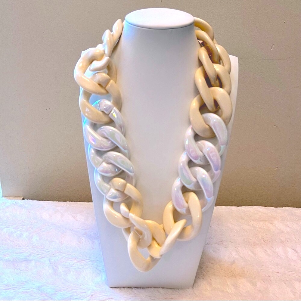 🆕 Rush by Denis & Charles Iridescent & Cream Chainlink Oversized Chunky Necklace